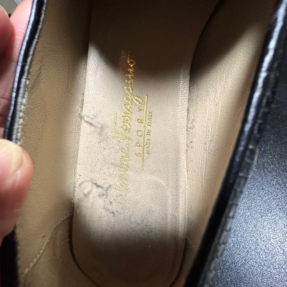 Ferragamo size 8.5 black loafers made in Italy - Picture 5 of 14